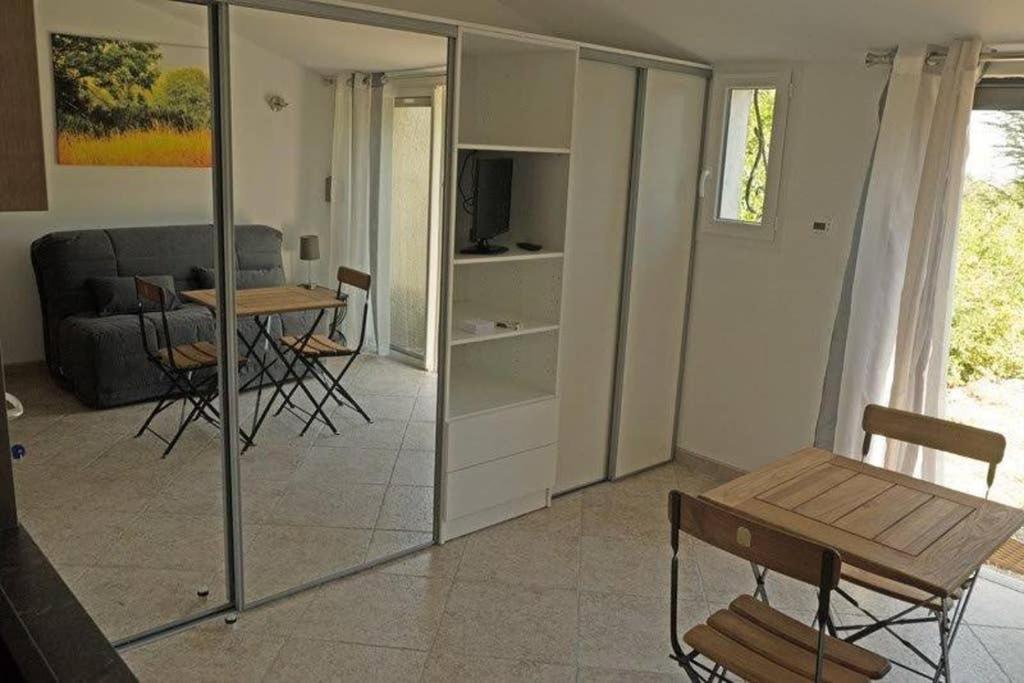 Villa La Lurette, Appartement Et Studio Saint-Étienne-les-Orgues Exterior foto
