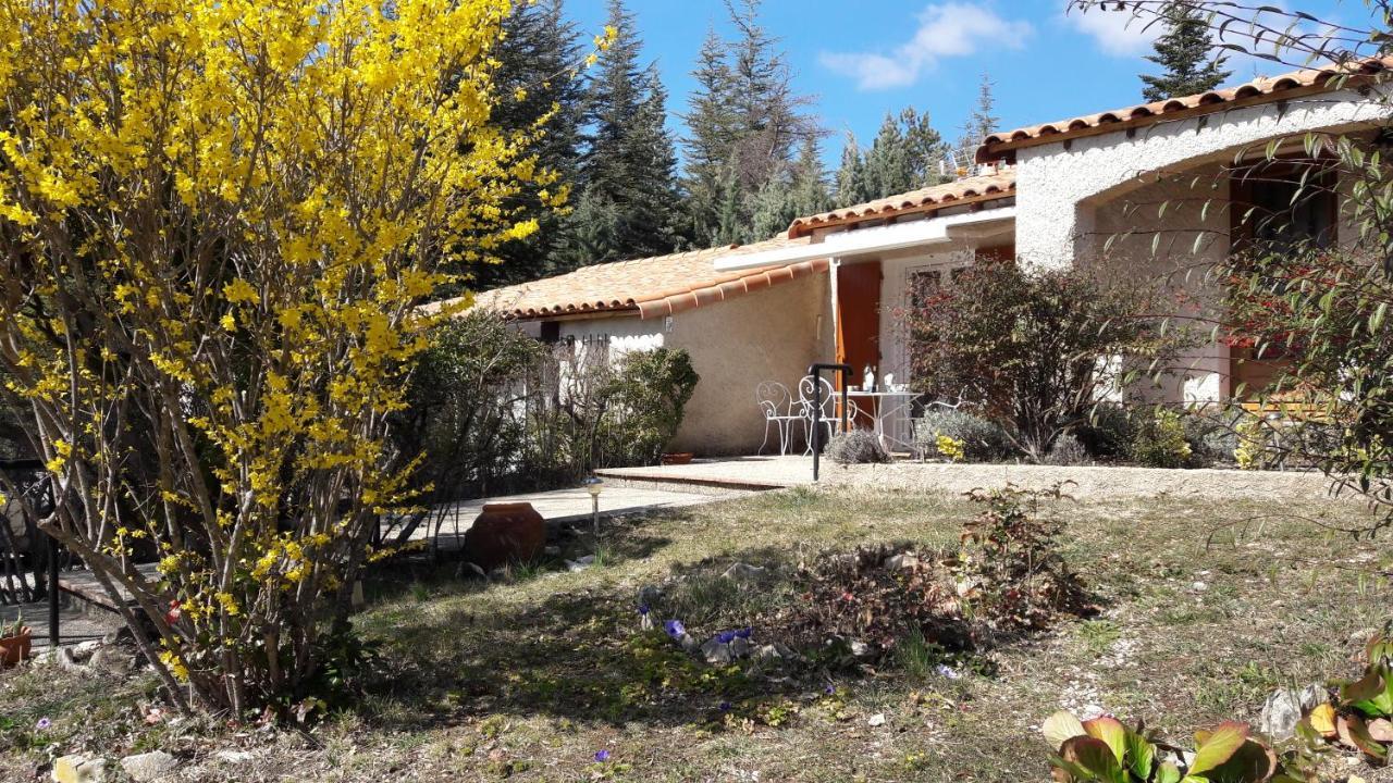 Villa La Lurette, Appartement Et Studio Saint-Étienne-les-Orgues Exterior foto